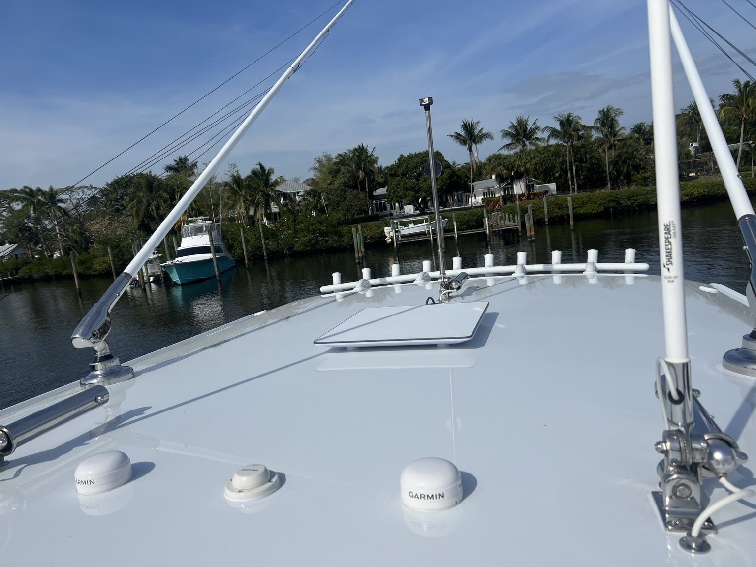 Starlink marine installation on a boat hardtop